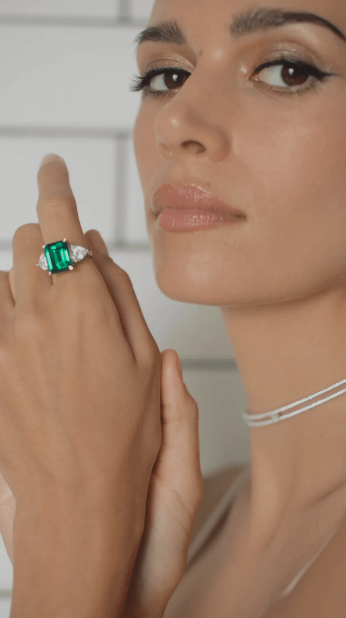 CARAT* London Adila Cocktail Ring Emerald Green