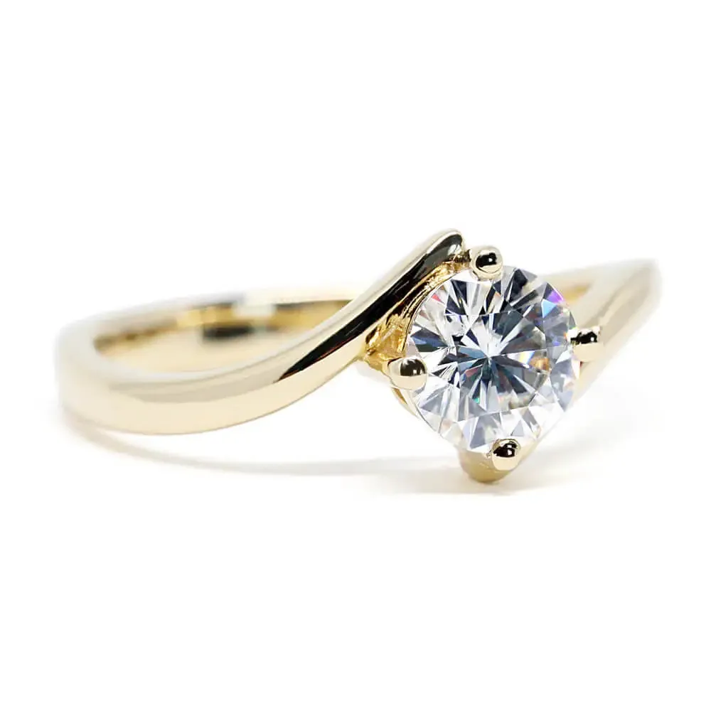 Jolleen Round Moissanite Solitaire with Curved Band Ring in 18K gold