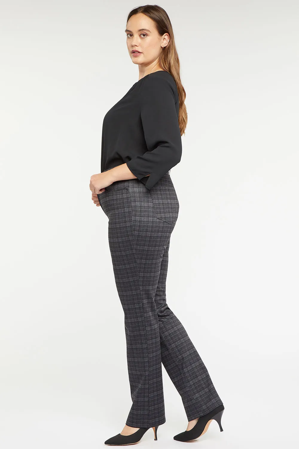 Marilyn Straight Pants In Plus Size - Hudson Plaid