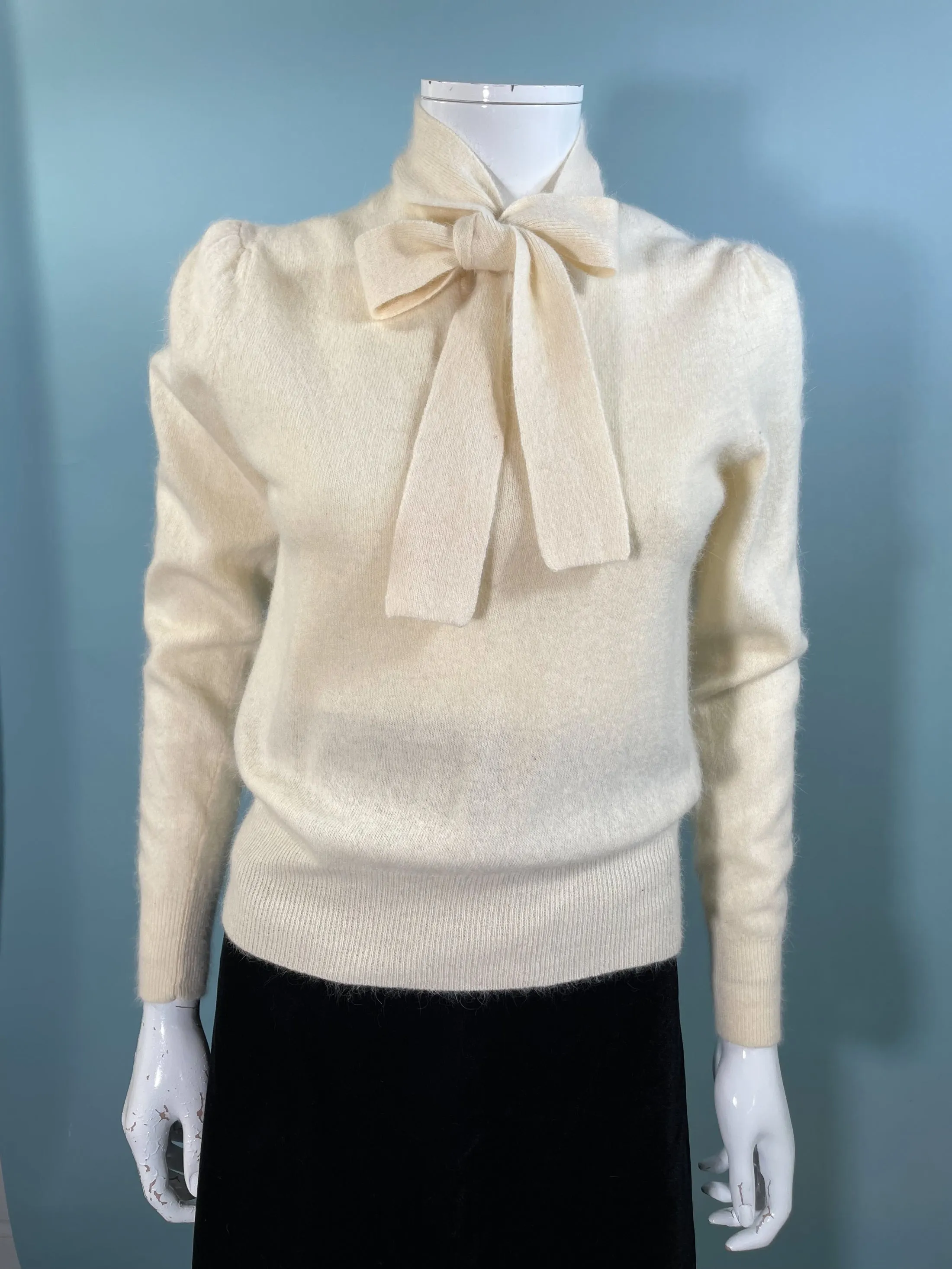 Partners Vintage 70s Cream Wool/Angora Sweater Pussy Bow Neck Tie XS