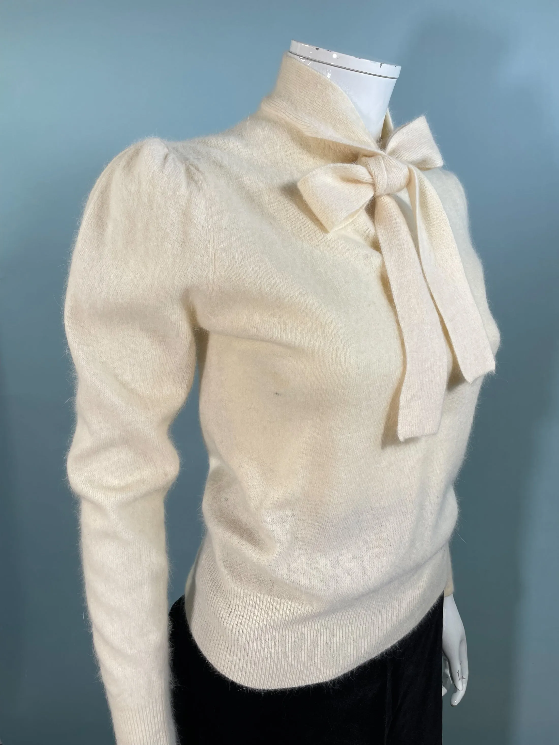 Partners Vintage 70s Cream Wool/Angora Sweater Pussy Bow Neck Tie XS