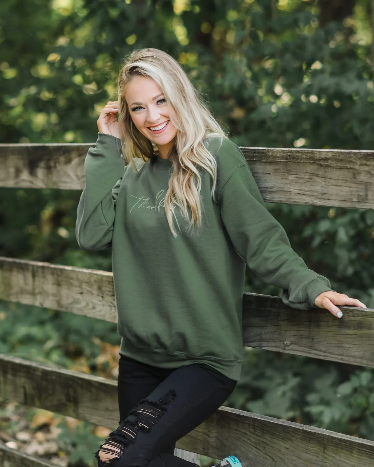 "Thankful" Graphic Pullover- Army Green