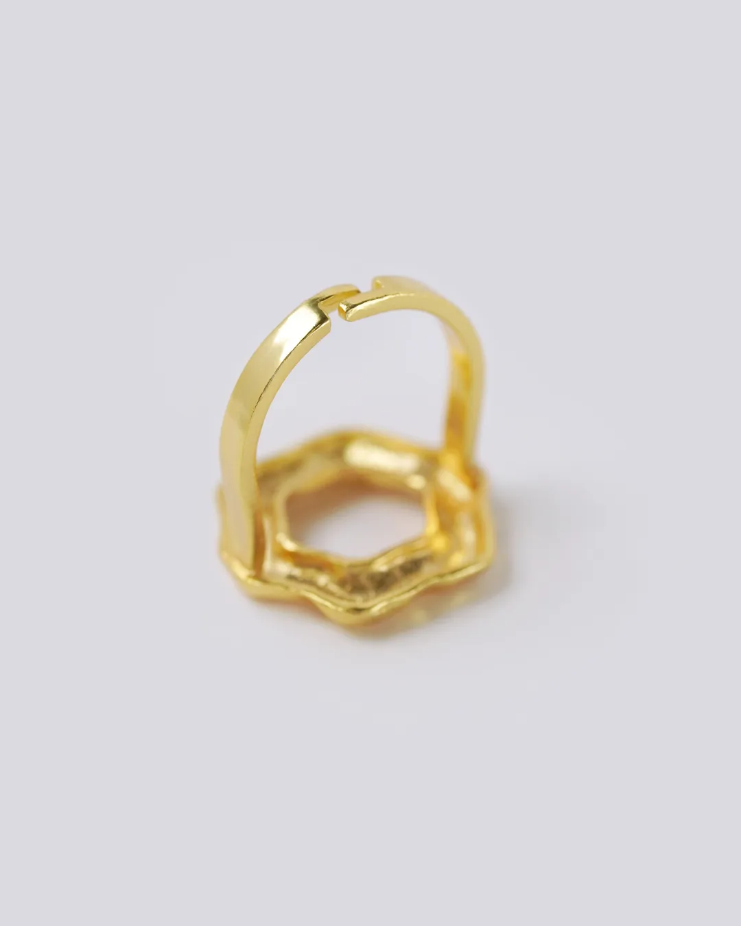 Round Wave Ring