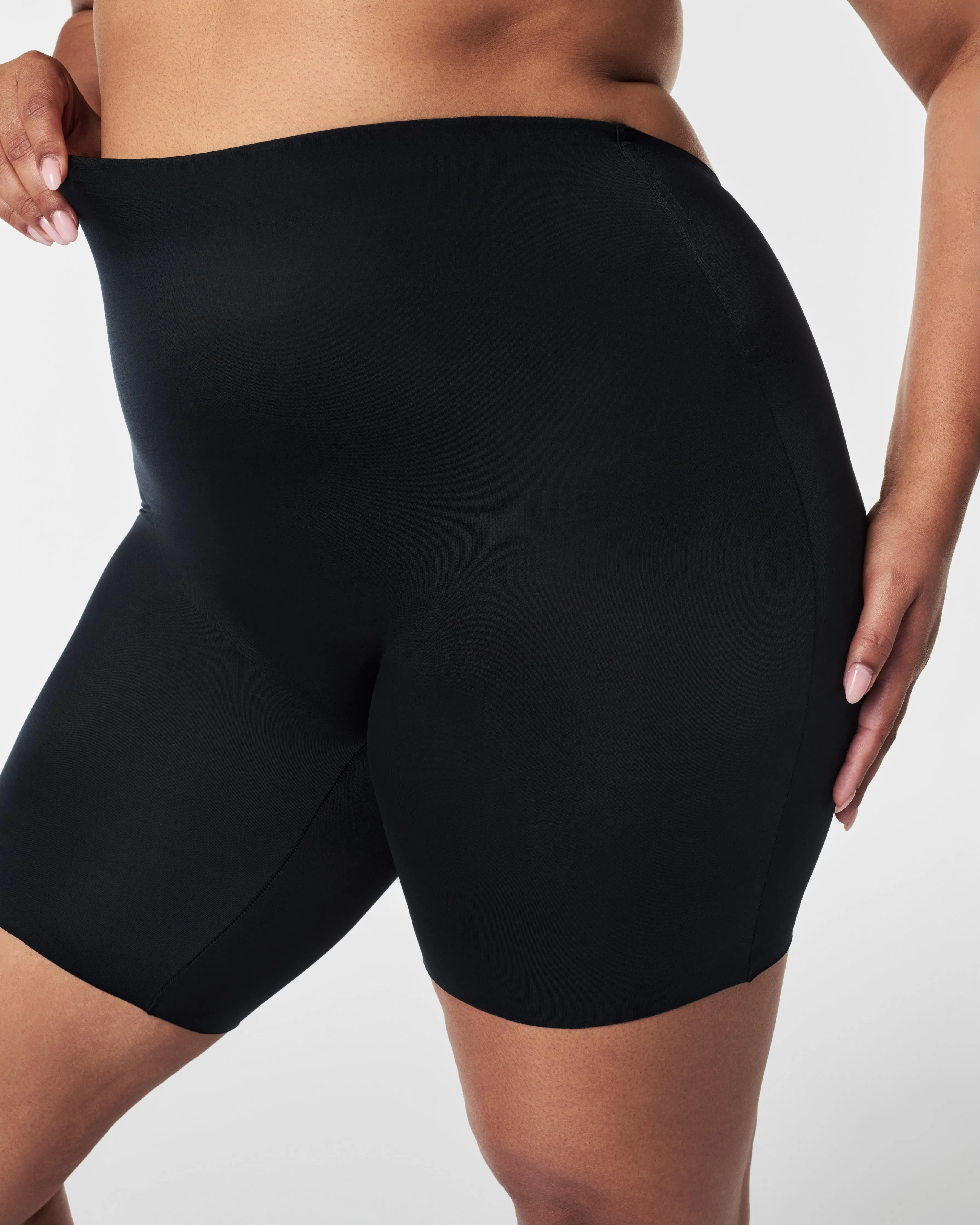 SPANXshape™ Suit Your Fancy Low Back Mid-Thigh Short