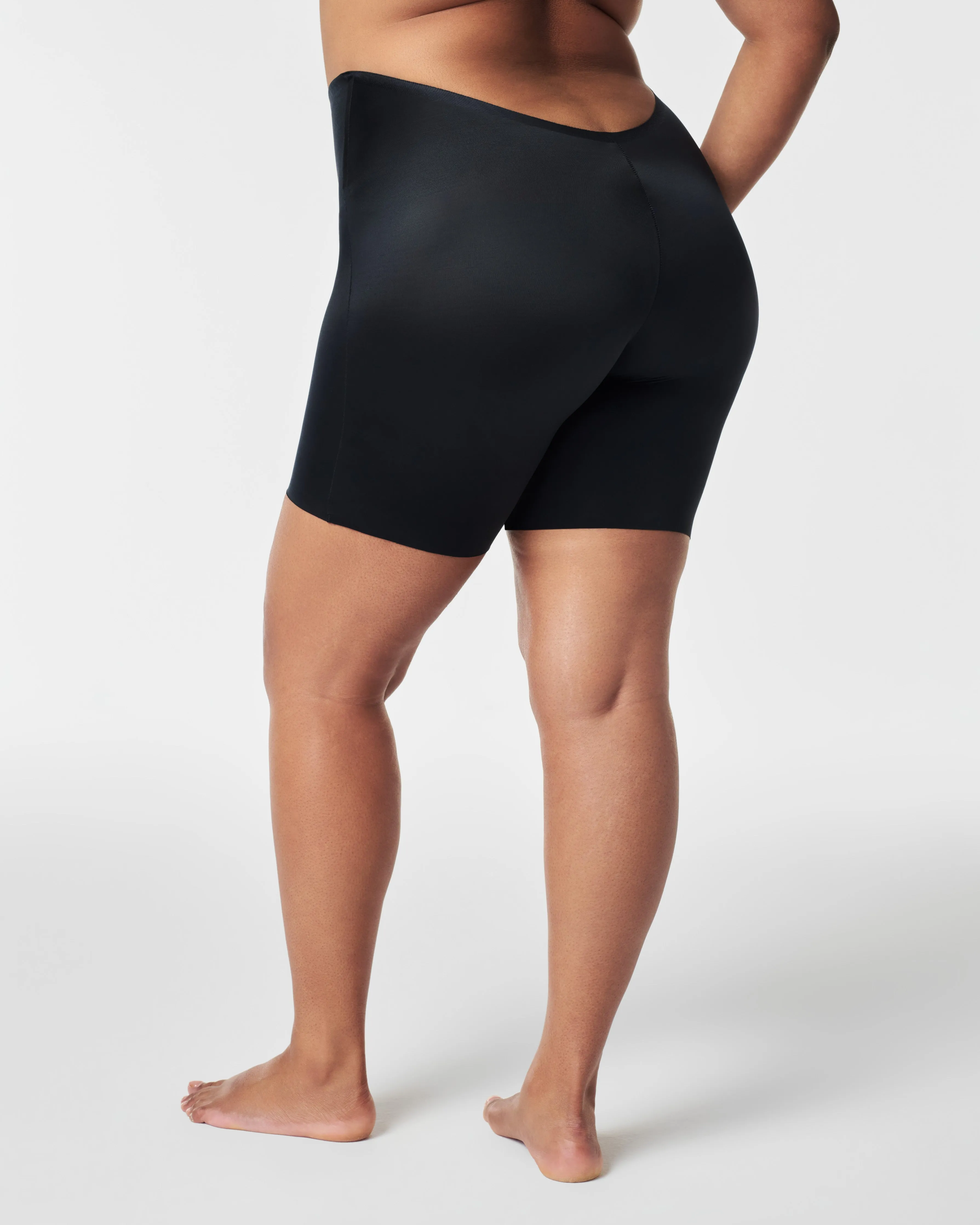 SPANXshape™ Suit Your Fancy Low Back Mid-Thigh Short