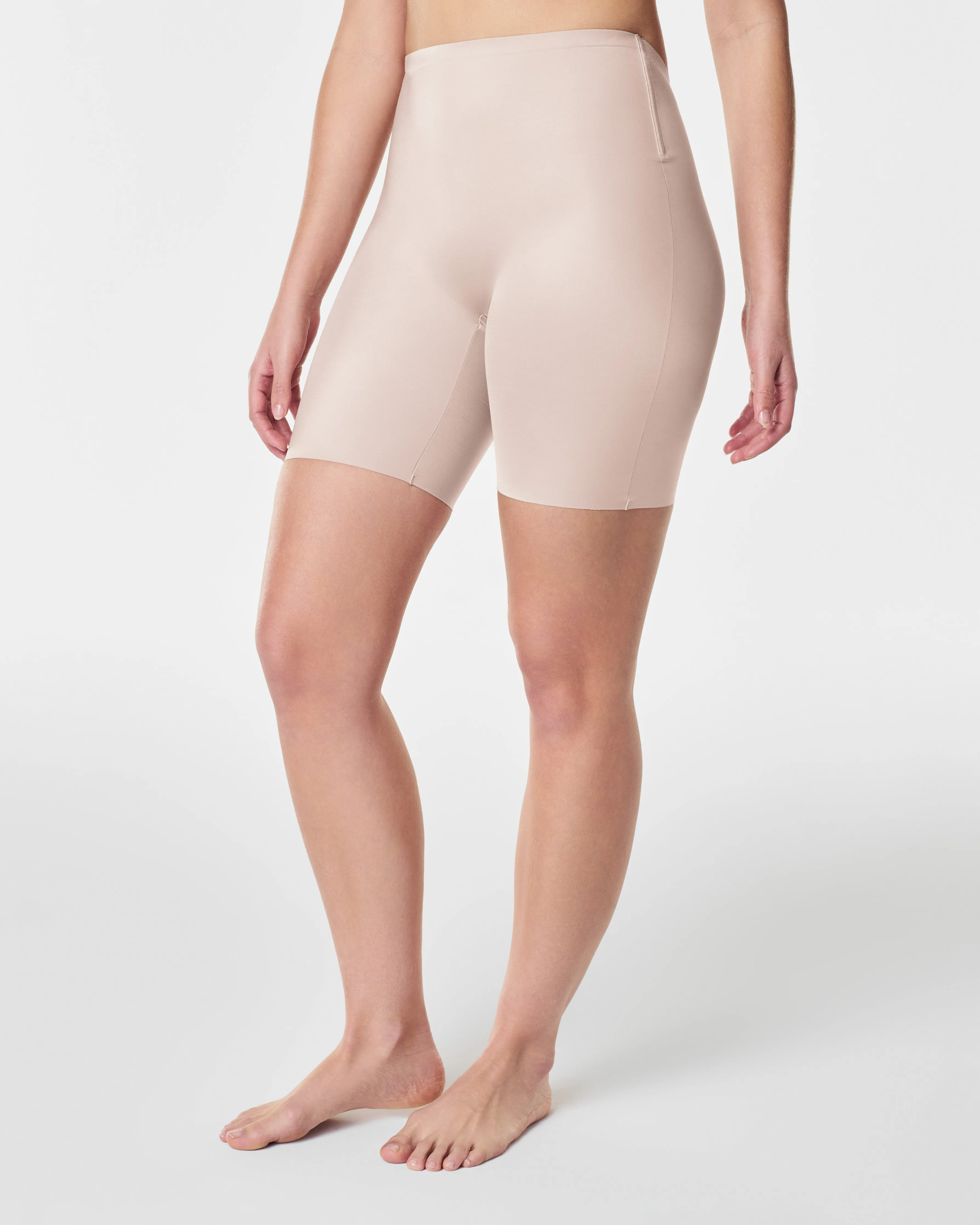 SPANXshape™ Suit Your Fancy Low Back Mid-Thigh Short