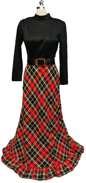 *VINTAGE KELLY ARDEN RED AND BLACK PLAID HOSTESS DRESS / DRESSING GOWN WITH A GRAND SWEEP - PERFECT FOR CHRISTMAS ENTERTAINING OR WHEN OPENING PRESENTS