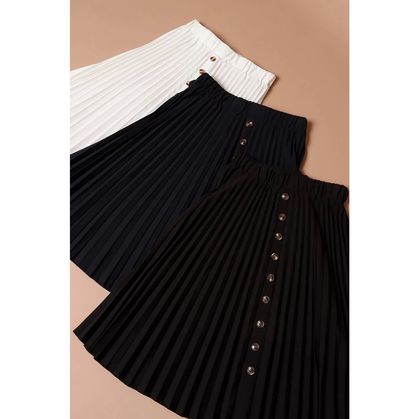 Women's Buttoned Down Pleated Skirt