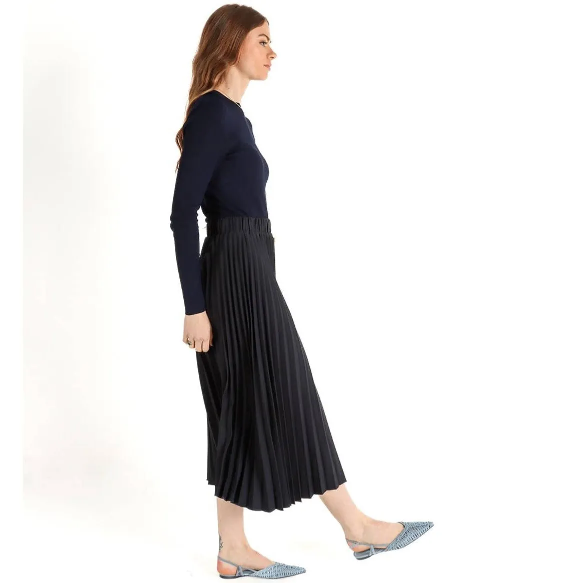 Women's Buttoned Down Pleated Skirt