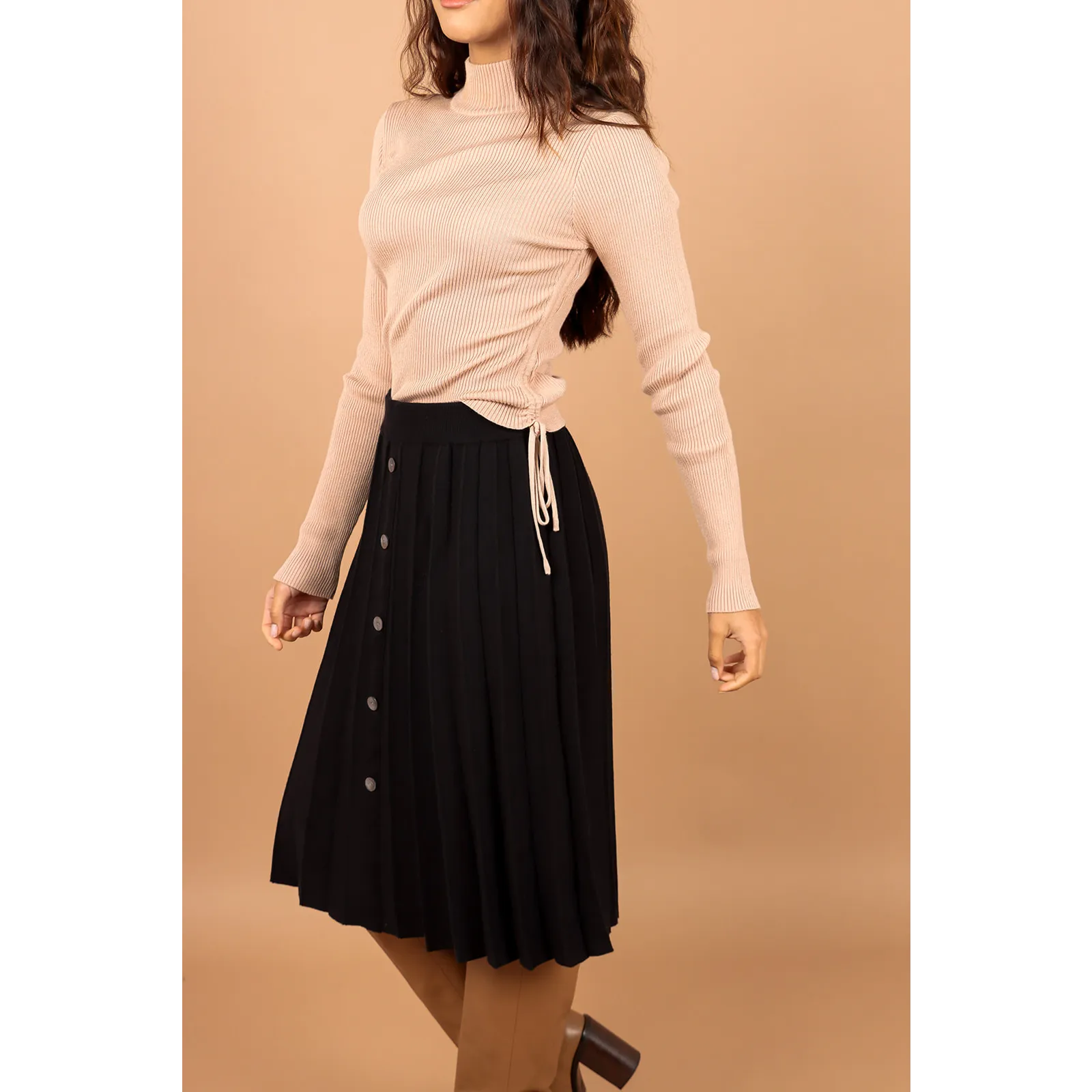 Women's Buttoned Knit Pleated Skirt